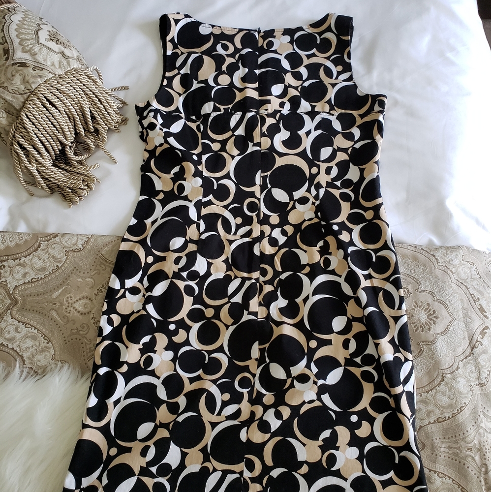 Dress - Picture 6 of 6